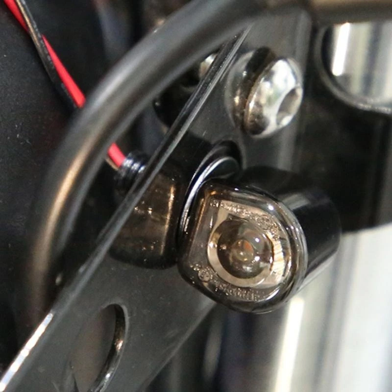 a2uc-motocicleta-led-sinal-mudanca-agua-fluindo-luz-piscando-indicador-sequencial-2pcs