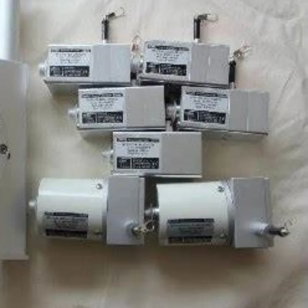 مستشعر الإزاحة AMS الأصلي والعالي الجودة WS12-1000-420A-L10-M4-M12