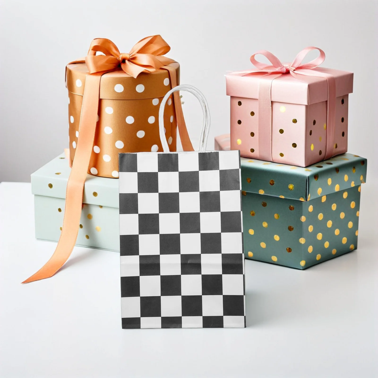 

24 Pcs Plaid Gift Bag Checkered Birthday Party Bags Black White Favor Racing Favors Paper