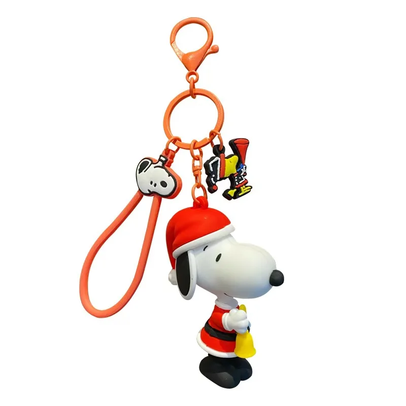 سنوبي الكرتون لطيف دمية المفاتيح الإبداعية Kawaii الذكور والإناث حقيبة ظهر الطالب الديكور عيد الميلاد قلادة هدية بالجملة