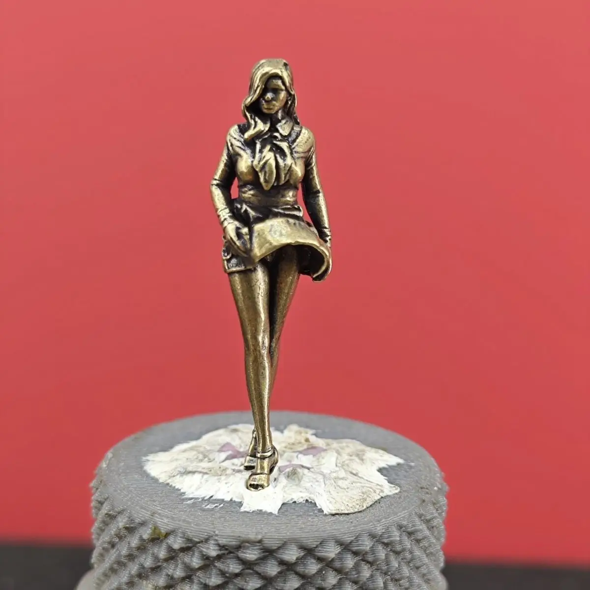 

Brass Miniature Figurine Female Desk Decor Home Decoration Collectible Tiny Statue