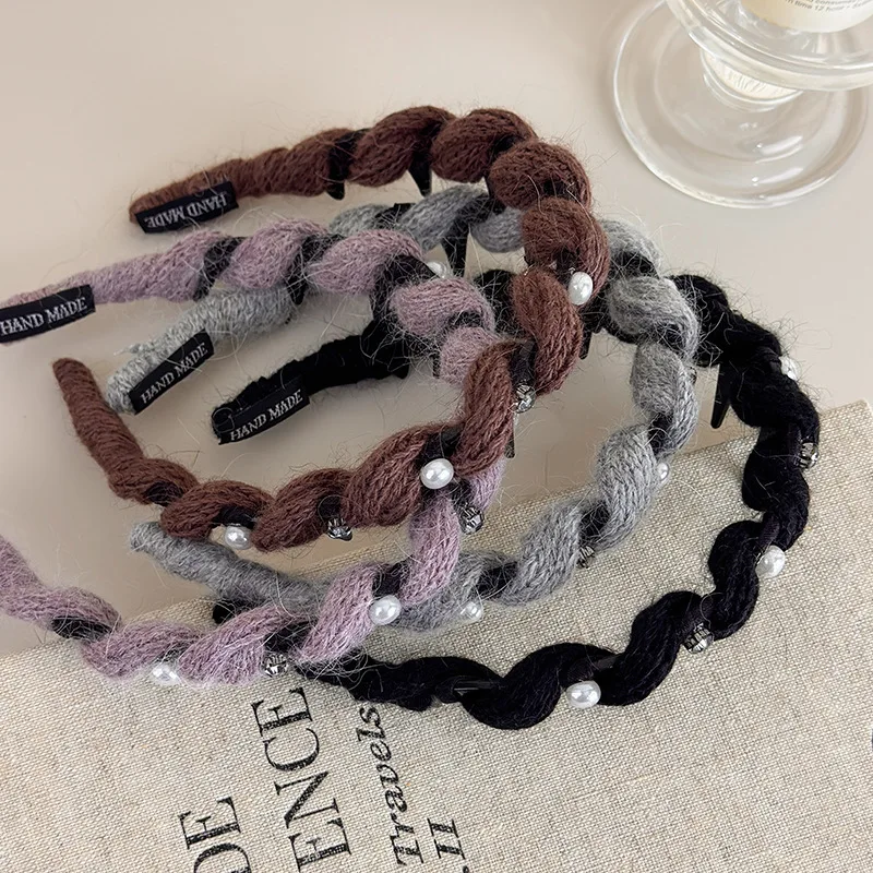 

1 шт. вязаная повязка на голову с жемчугом и стразами в корейском стиле, волнообразная, нескользящая, с зубчатой высокой короной, обруч для волос для женщин, модная, на каждый день