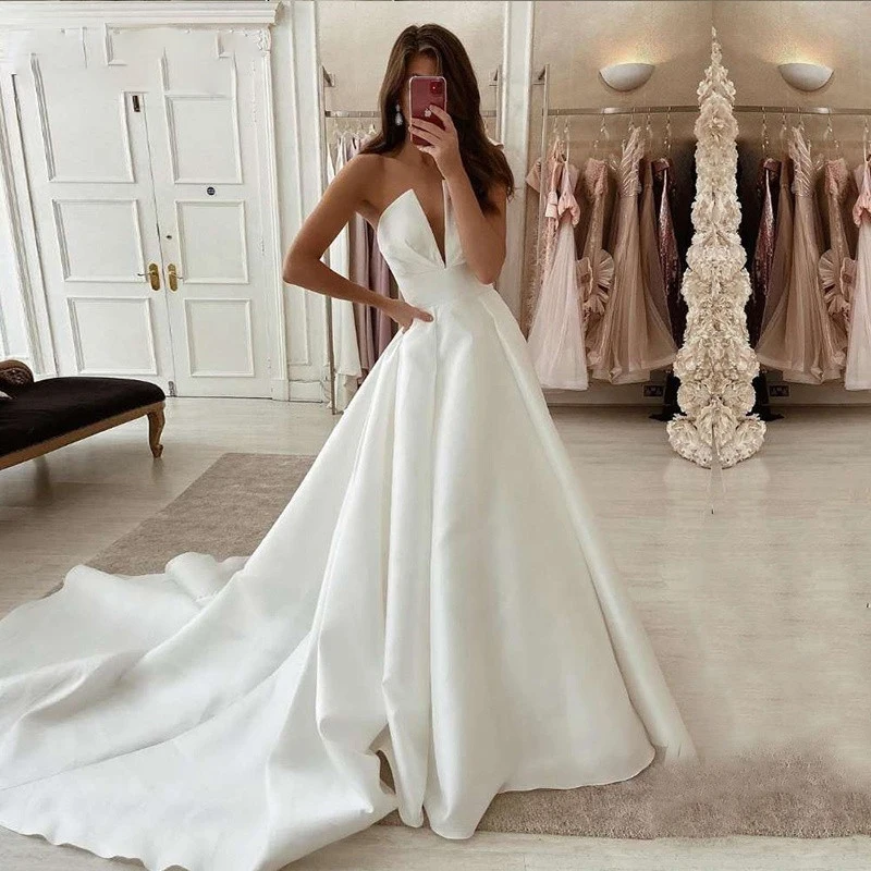 Satin Wedding Dresses V-Neck A-Line Elegant Sleeveless Wedding Gowns Long Plus Size Bridal Party Dress Vestido Novia