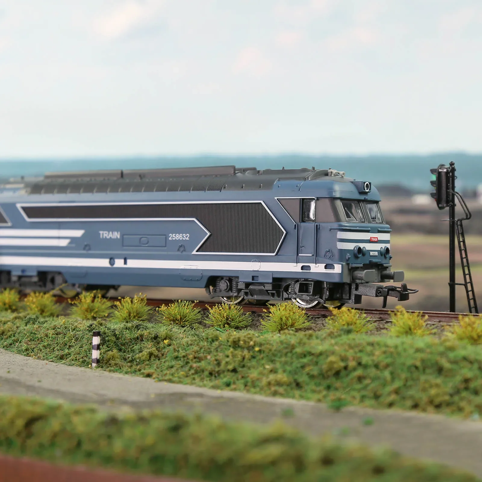 20 Modèles De Vélos échelle HO 1:87 Avec étagères De Stationnement - Pour Maquettes Ferroviaires, Scènes Réalistes