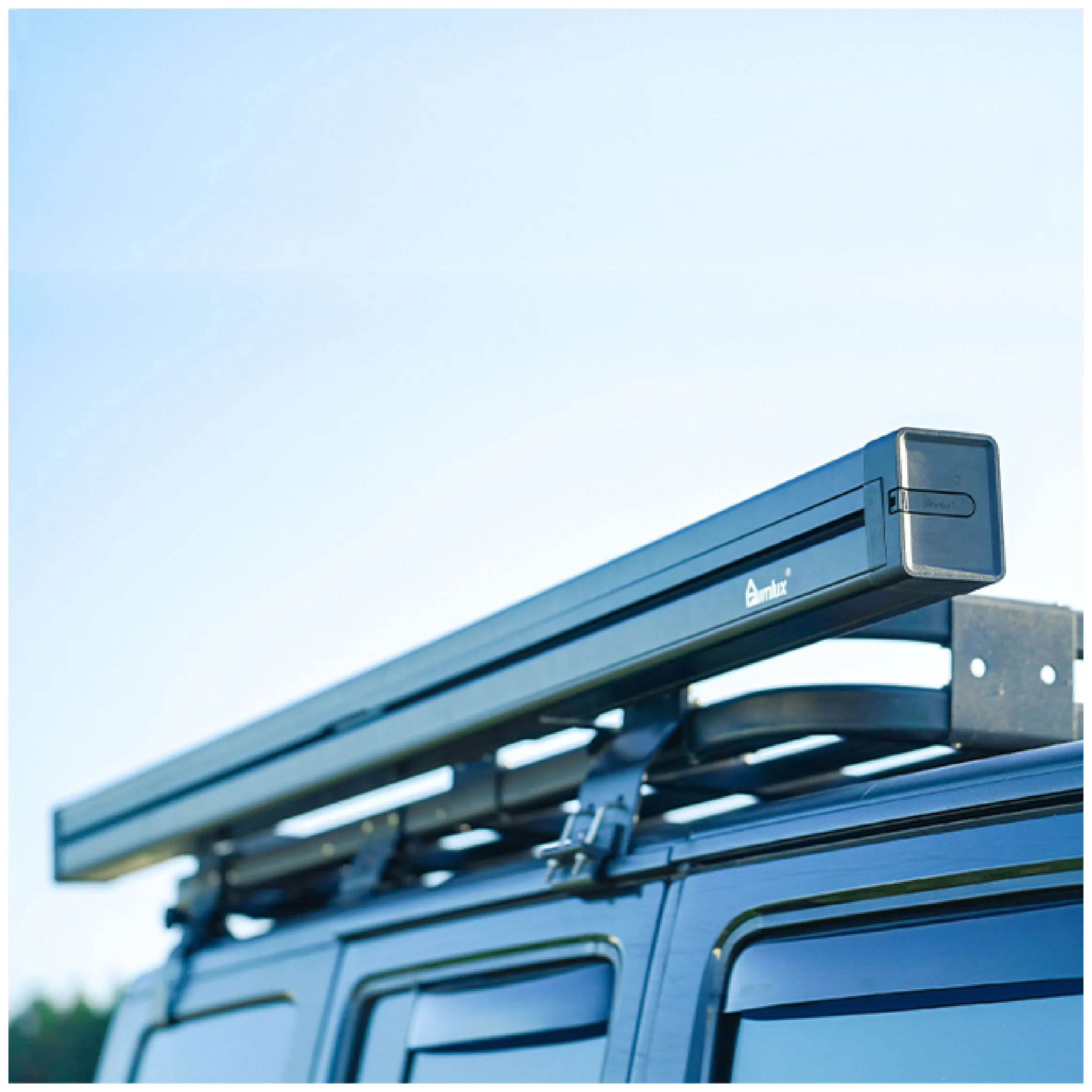 

Retractable Semi-automatic Hard Cover Outdoor Camping 4wd Suv 4X4 Car Top Side Awning On Sale