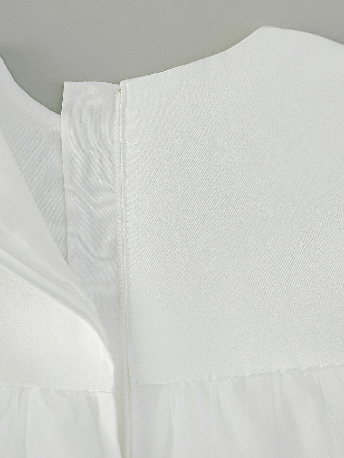White Latest Garments for Baby Girls\' Sleeveless Gown Designs Party Wear Frocks