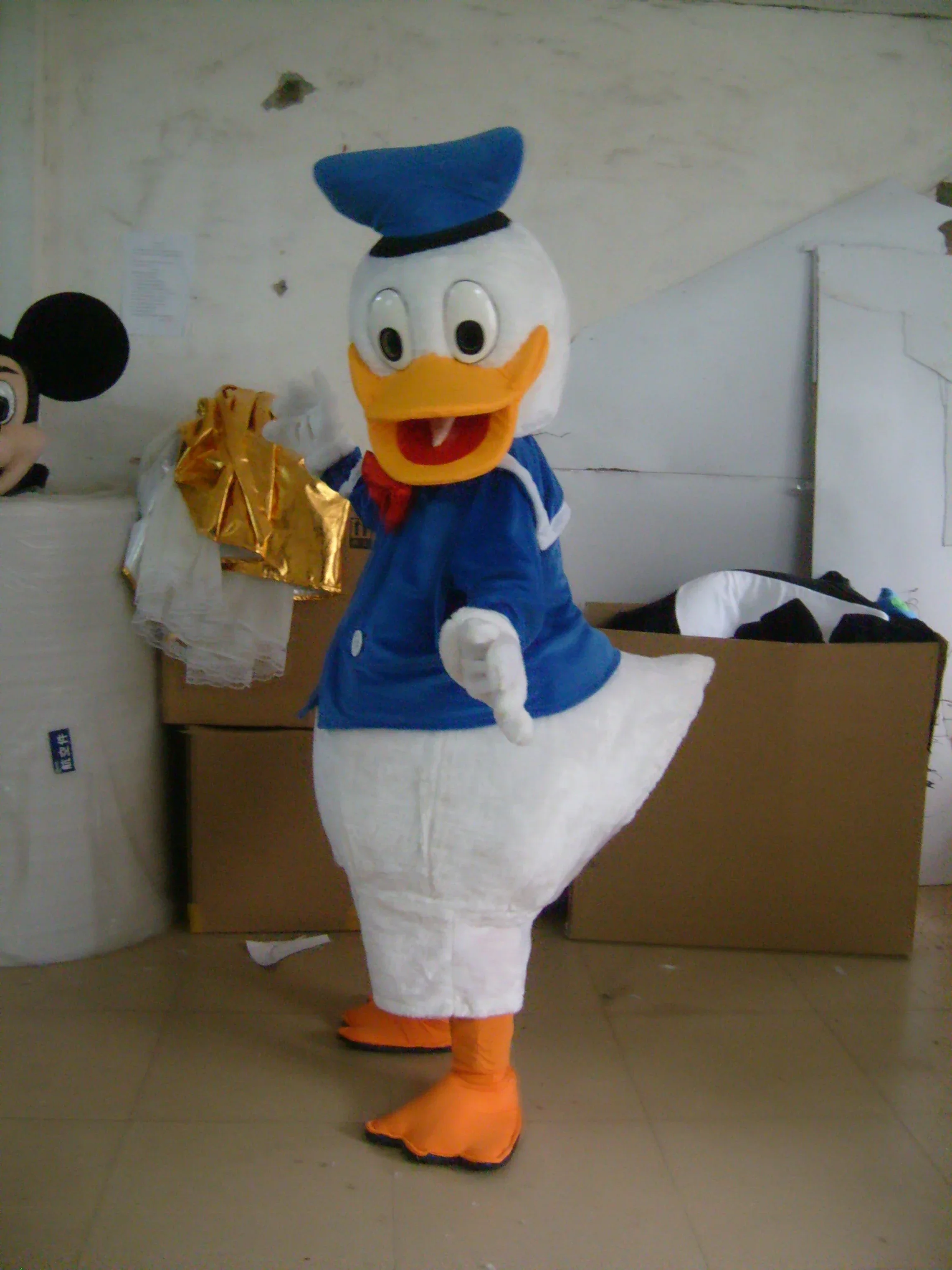 MINISO Daisy Blue Pink Donald Duck Boy and Daisy Duck Girl Cartoon character costume Mascot Advertising Fancy Dress Party