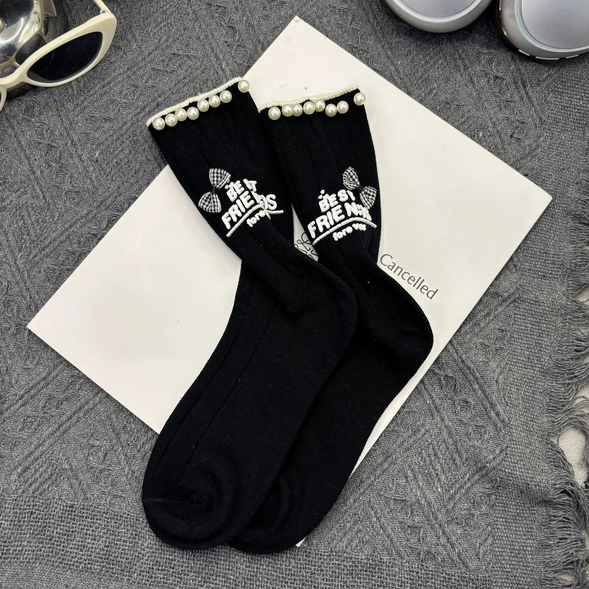 Jewelry Socks Women's 2024 Autumn and Winter New Products Heavy Industry Heel Beads Silicone Letter Bow Niche Tube Socks