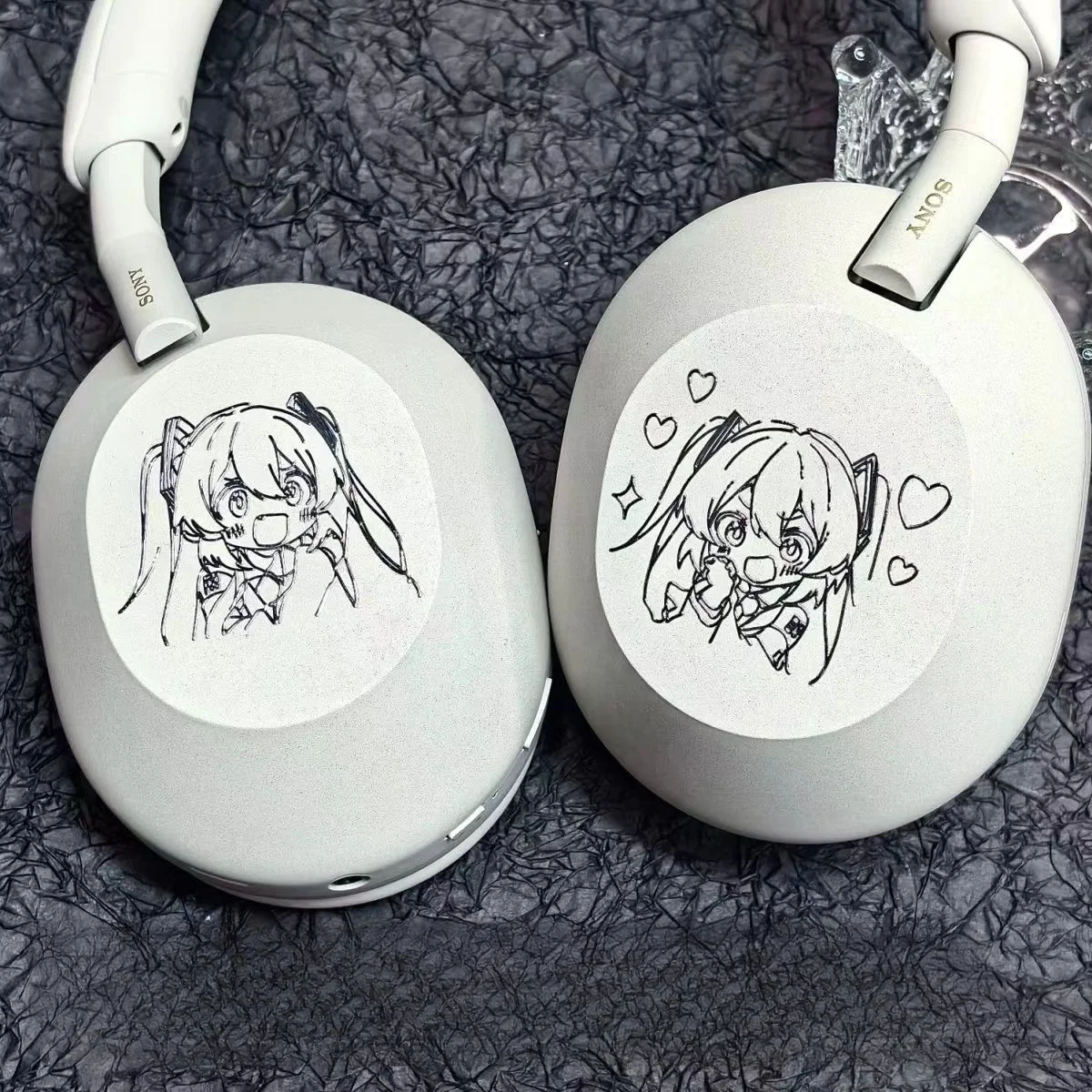 Hatsune Miku Anime Peripheral Metal Stickers Personalized Waterproof Stickers Cell Phone Headphones Laptop Decorative Gift