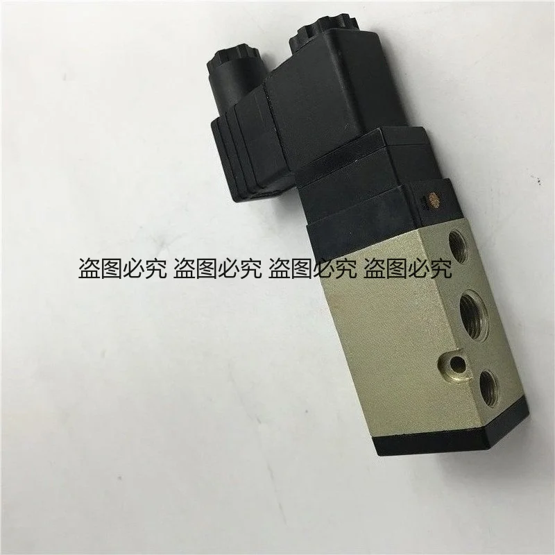 Two Position Four Way Pneumatic Solenoid Directional Valve DC24V AC110V AC220V AC380V