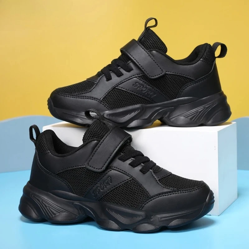 أحذية رياضية عصرية للأطفال قابلة للتنفس للطلاب باللون الأسود للمشي في المدارس مضادة للانزلاق للأولاد والبنات أحذية رياضية كاجوال للجري
