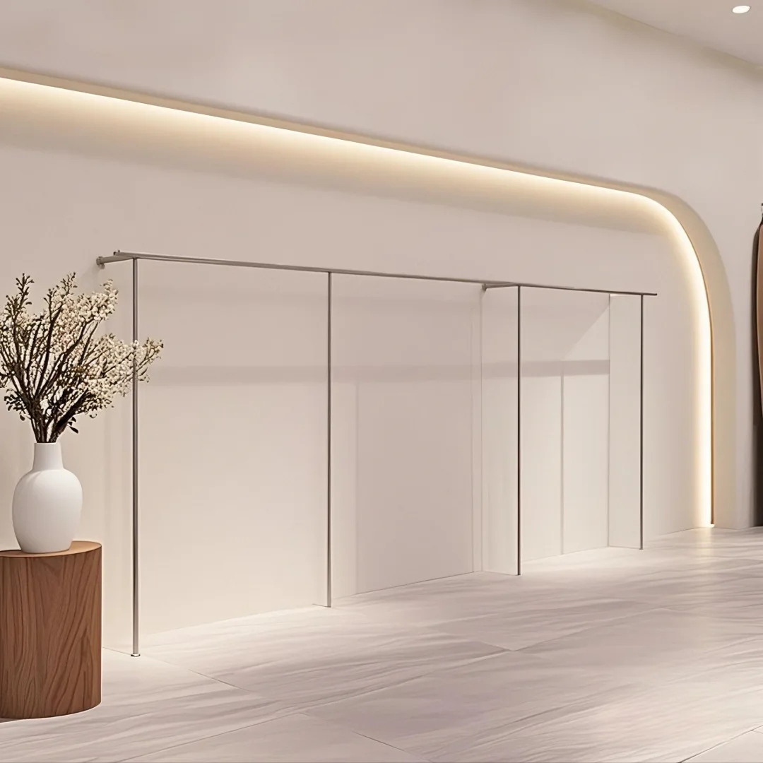 

Простая настенная витрина для магазина одежды из нержавеющей стали, настенная витрина для женской одежды