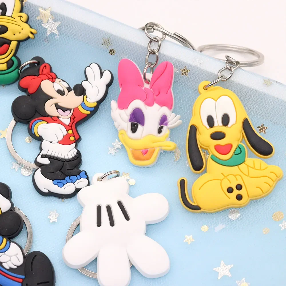 1PCS PVC Keychains Cartoon Disney Mickey Minnie Key Chains for Car Keys Cute Keyring Keychains Kids Party Gift Bag Decoration