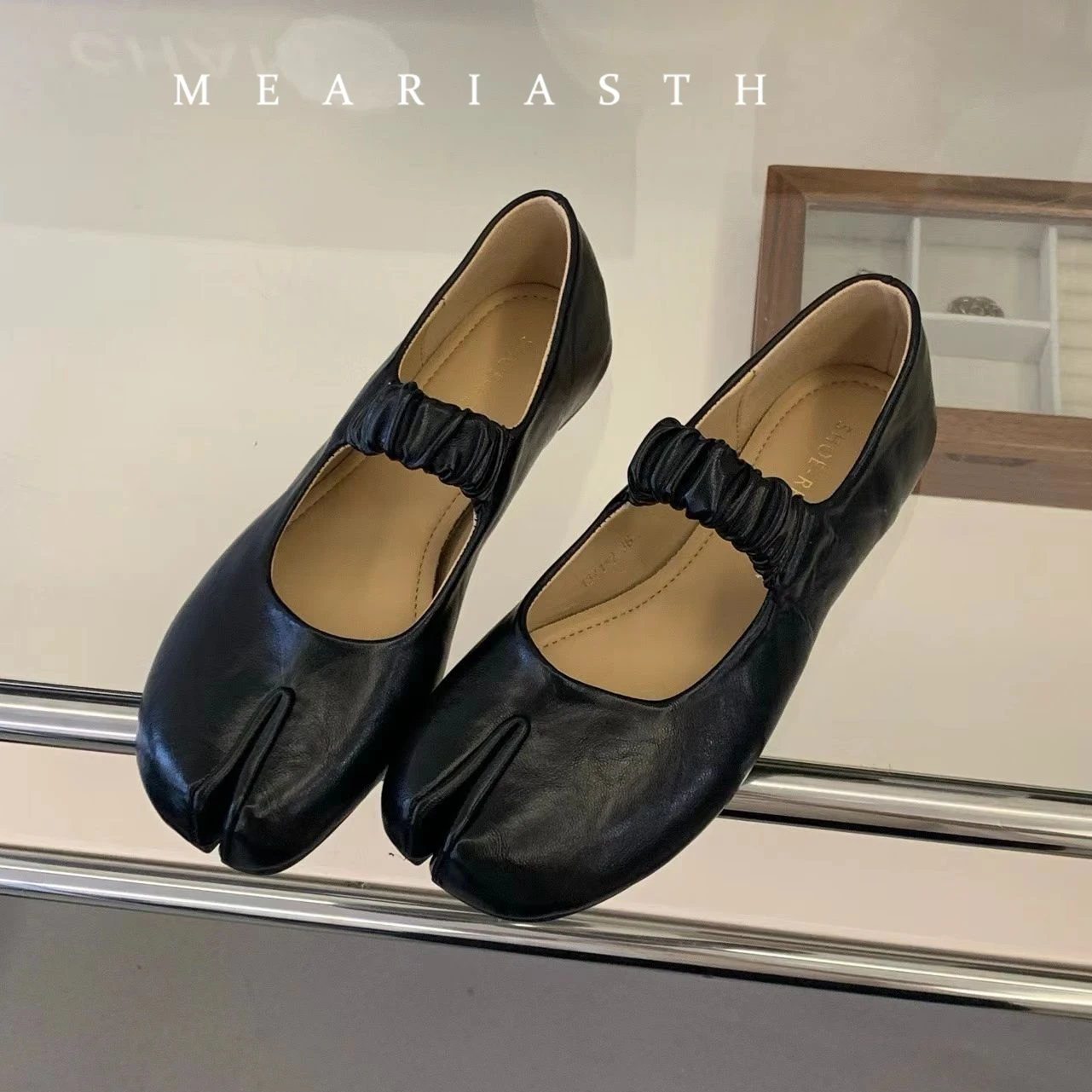 Nuevas bailarinas de primavera para mujer, mocasines de punta dividida, zapatos planos sin cordones, Mary Janes, mocasines negros de vestir, zapatos Tabi