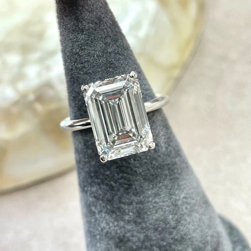 

RandH 4.5ct Emerald Cut D Color VVS1 Moissanite Solitaire 18K Solid Gold Engagement Wedding Rings For Women Luxuery Fine Jewelry