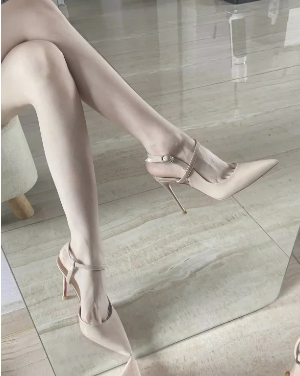 

Высокие каблуки оголеного цвета, новые остроконечные тонкие каблуки, пустые каблуки, универсальные и сексуальные одиночные туфли с повязкой на голову, женские босоножки