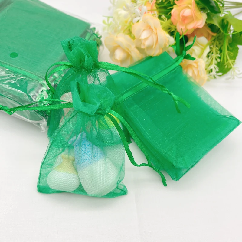 Organza Natal Gift Bags, Drawstring Embalagem Bolsa para Favores Do Casamento, Saquinho De Armazenamento De Doces, Fontes Do Partido, Grama Verde, 100Pcs