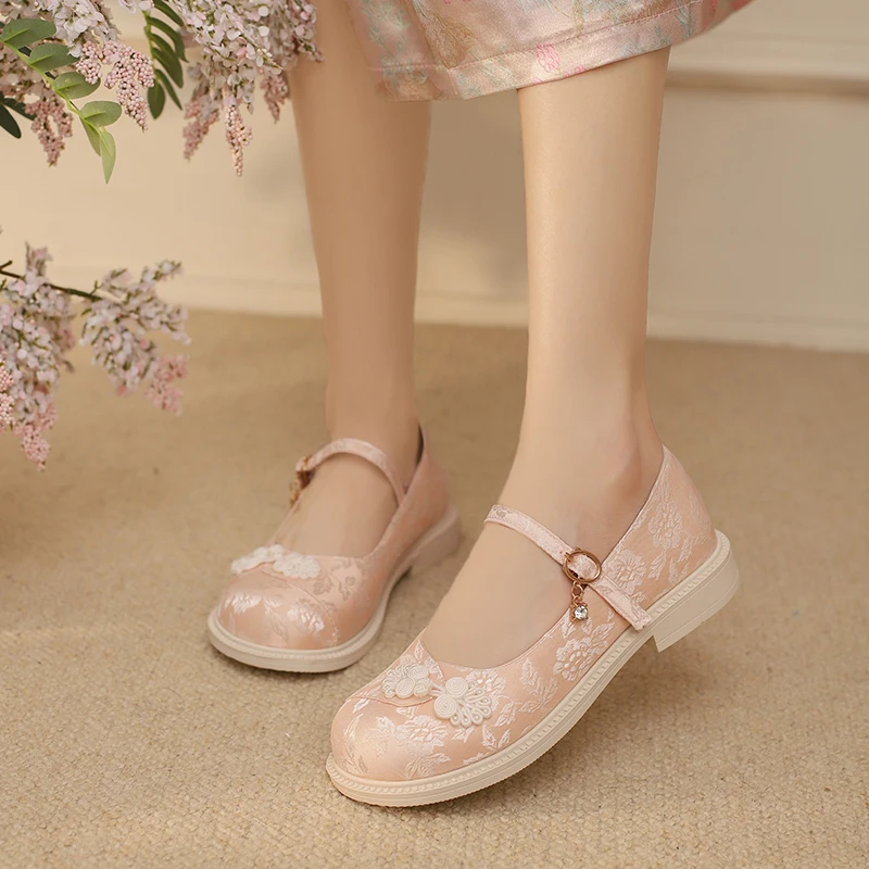 

YQBTDL 2025 Elevator Shoes Girls Harajuku Chinese Ethnic Style Canvas Vintage Embroidered Cloth Hanfu Shoes Princess Zapatos