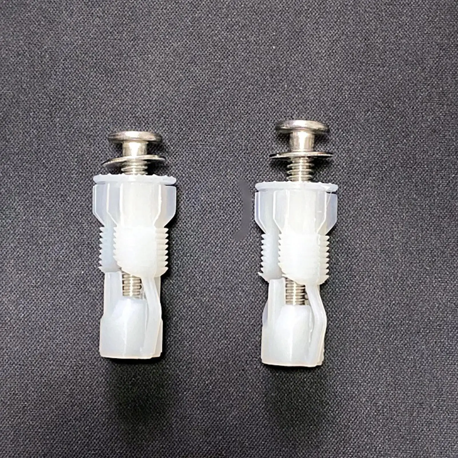 

Болты для сиденья унитаза Сверхмощный комплект крепежных болтов для сиденья унитаза Болты для унитаза Винт для петли Крепеж для ремонта сиденья унитаза для ванной комнаты