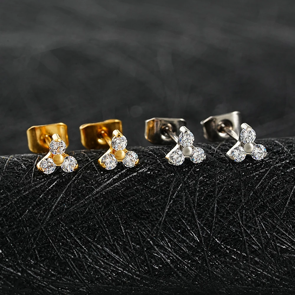 1 Pair Right Grand ASTM F136 Titanium 20G Trinity CZ Stud Earrings Simple Triple Flower CZ Cartilage Earring Set Hypoallergenic Jewelry