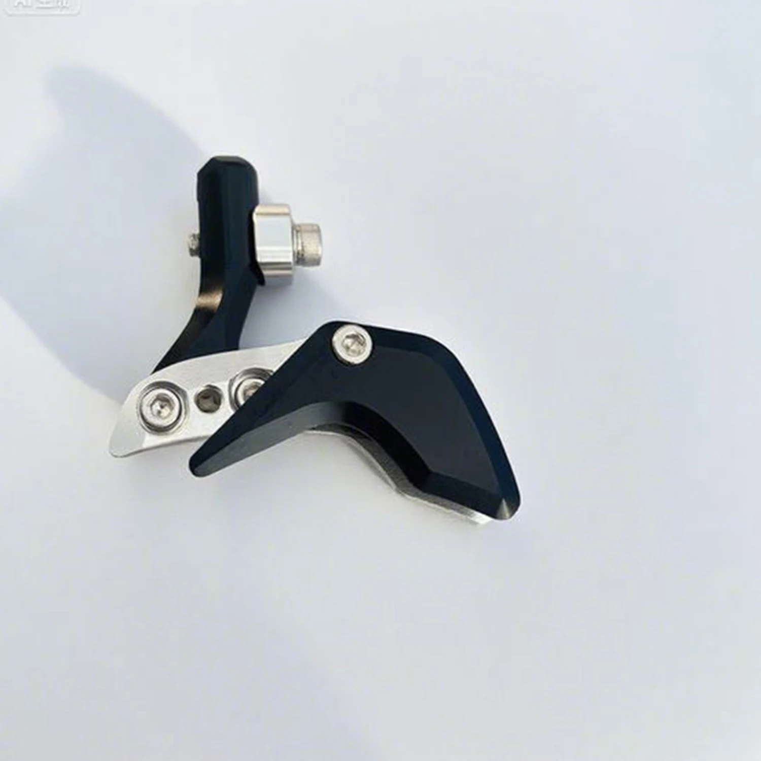 

High-End Chain Protector And Stabilizer Universal for Road Bikes Mountain Bikes And Gravel Bikes - Bike Maintenance Accessory