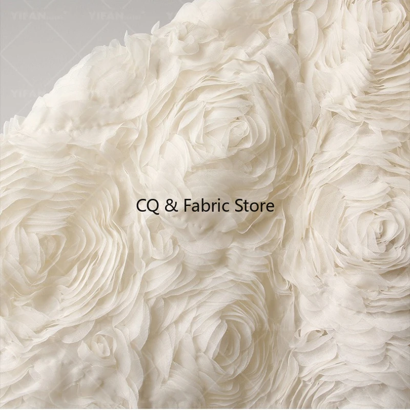 

High End Texture 3D Plate Flower Embroidered Lace Fabric for Wedding Dress Fashion Decoration Clothing Material Designer Fabric