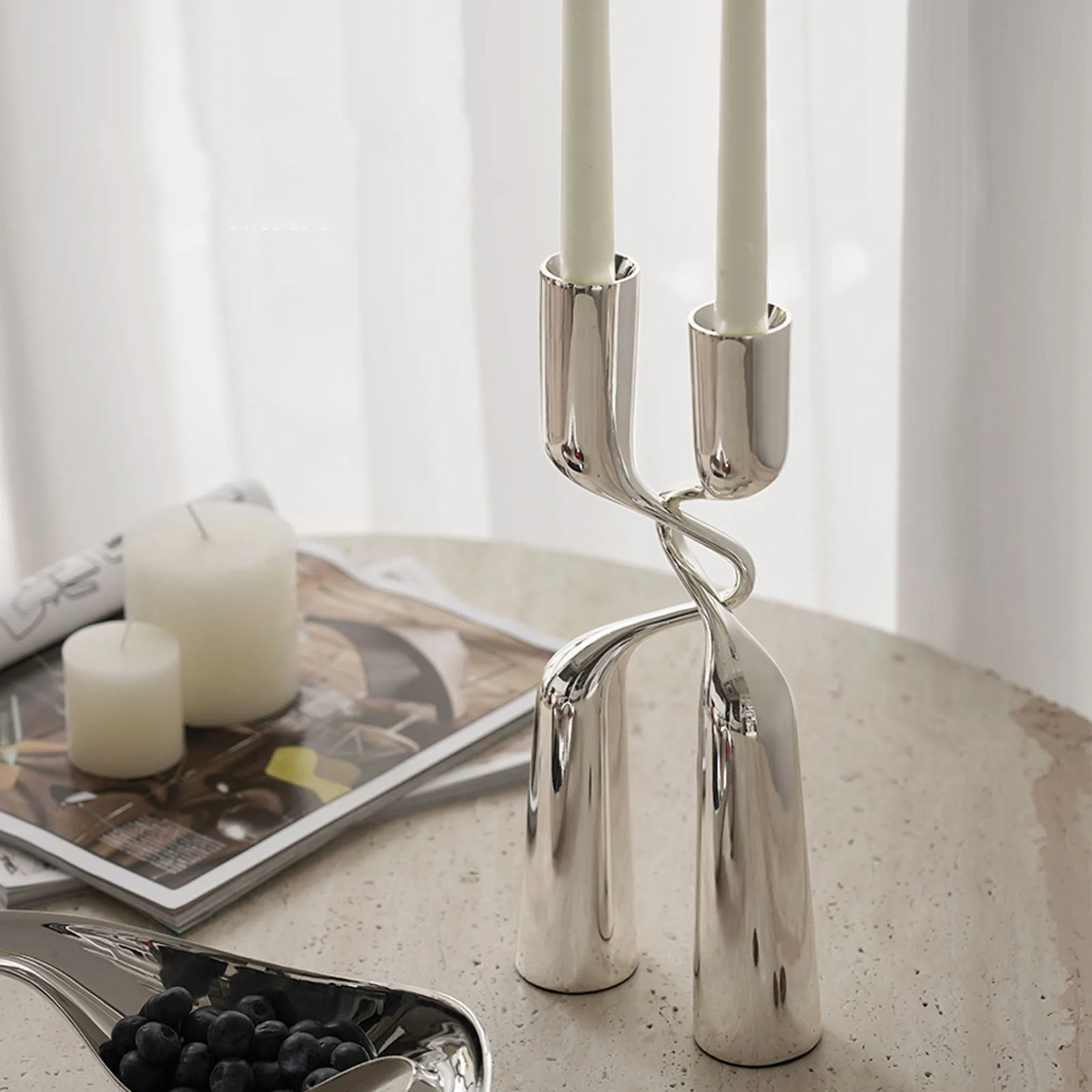 Luxury Metal Thin Waist Candle Holder Romantic Candle Holder Restaurant Table Dinner Props Home Decor Ornaments Accessories Gift