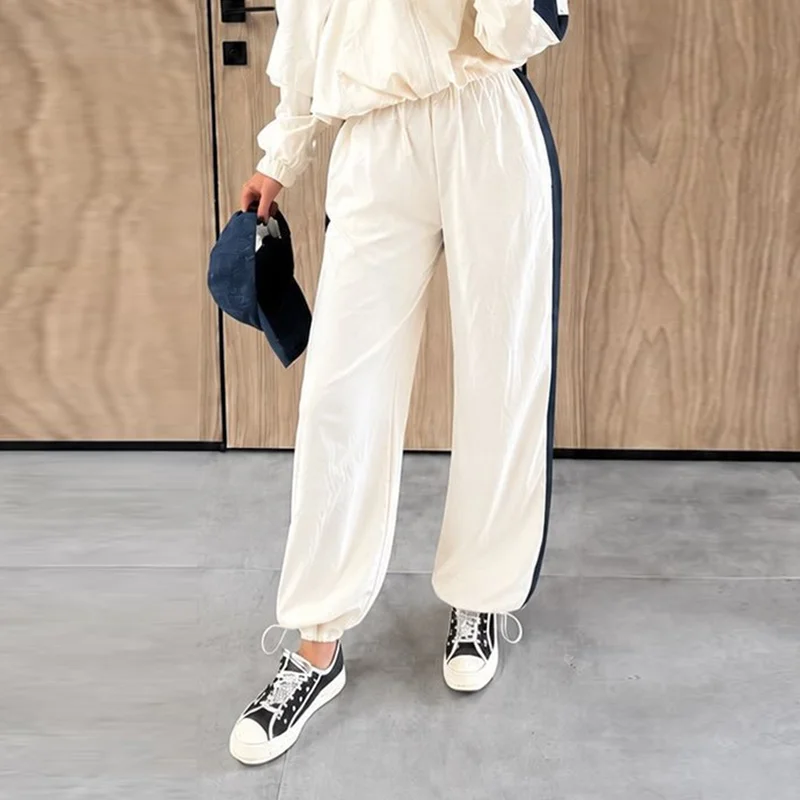 2026 Women Vertical Striped 2‑Piece Winter Outfit Detachable Hood Puffer Jacket Drawstring Baggy Snow Pants Warm Matching Sets