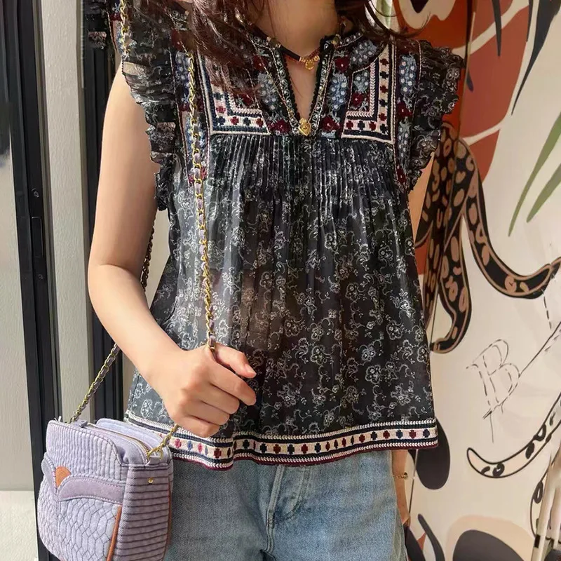 

Top for Women 2024 New Spring Summer 100% Cotton Embroidery V-neck Vintage Folds Design Flying Sleeve Vest