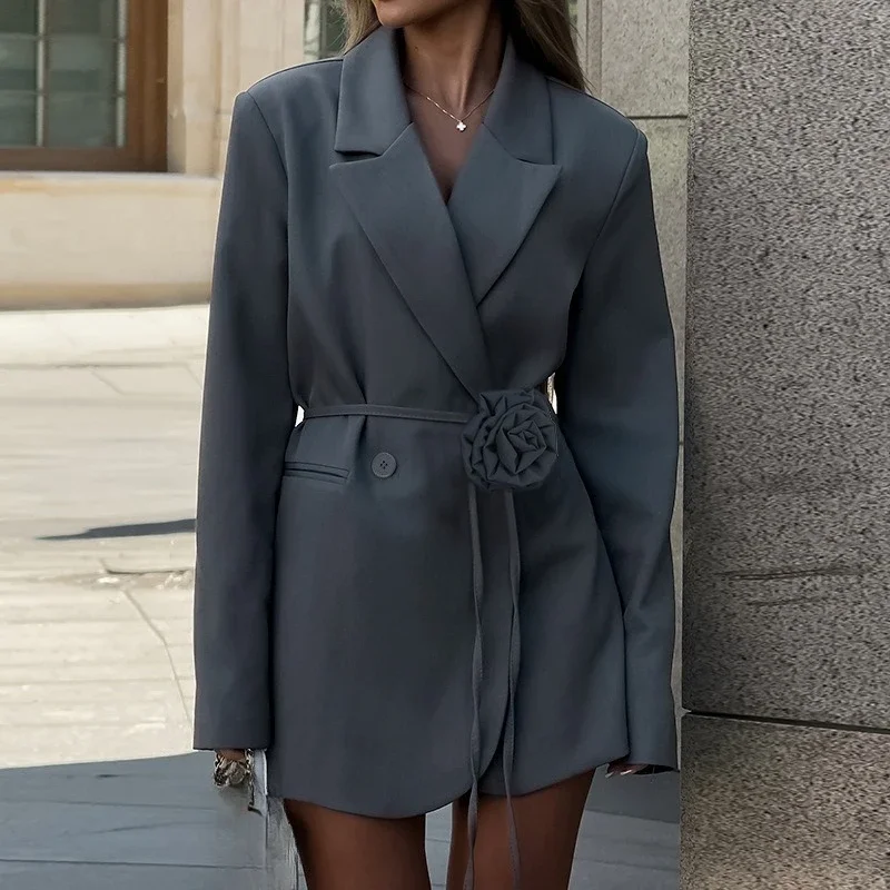 Autumn New Beautiful, Fashionable Temperament Commuting Slim Three-dimensional Flower Blazer Top Women