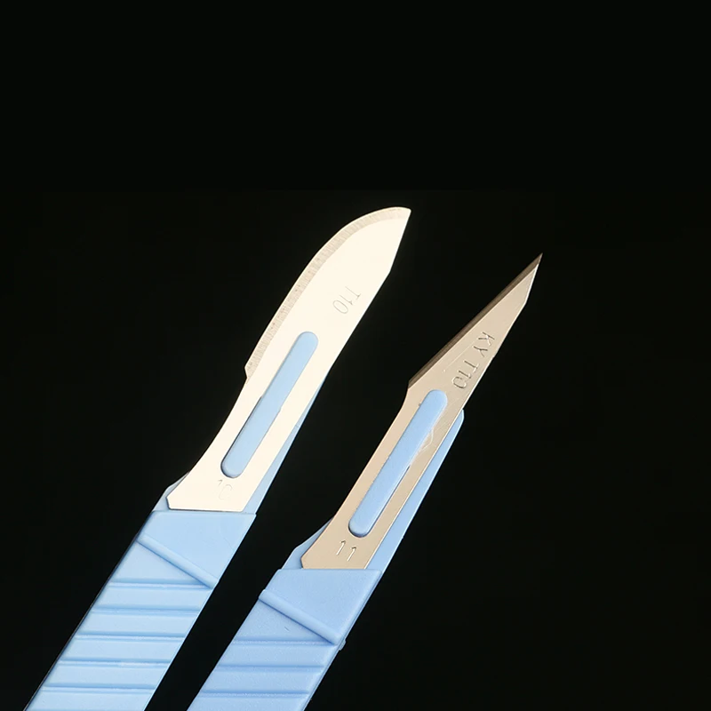 Disposable Veterinary Sterile Surgical Knife Scalpel Blades with Plastic Protective Cover Free Shipping for Clinic Use Supply