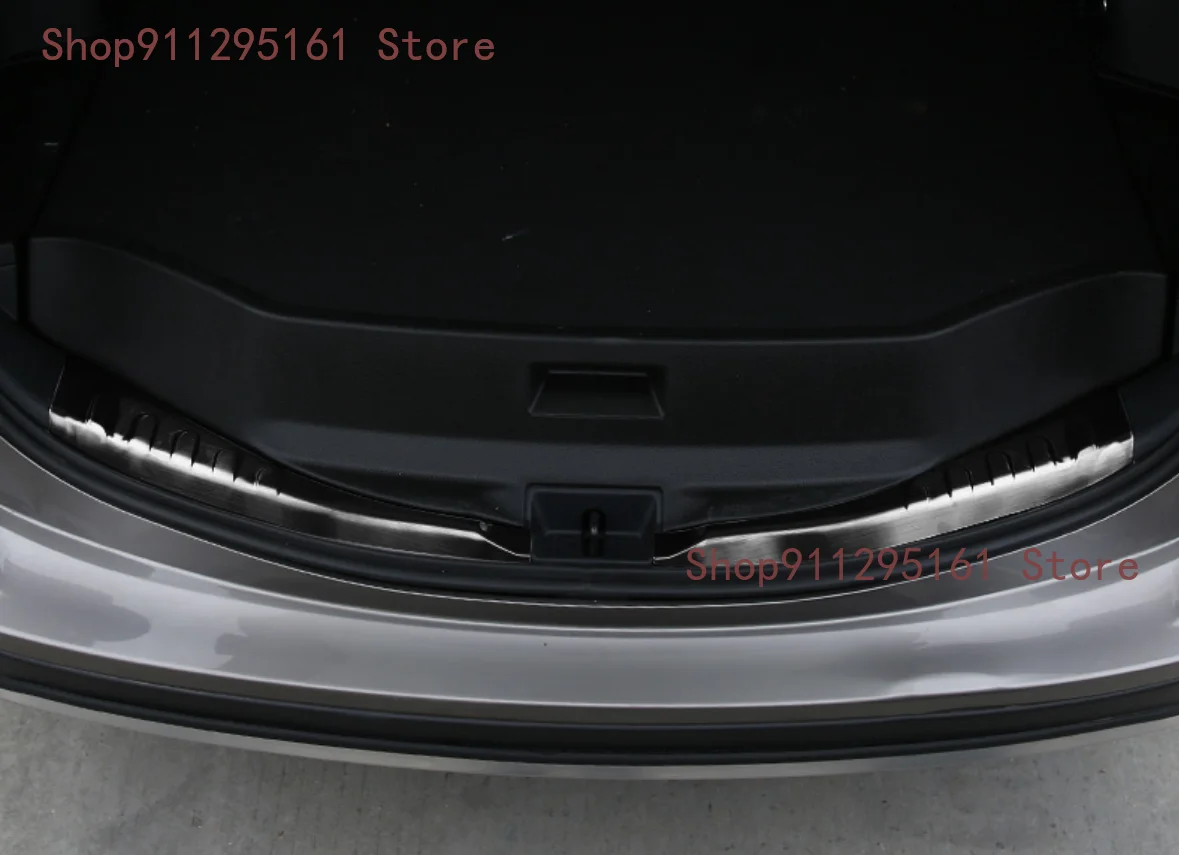 

For Toyota RAV4 2016 - 2019 Car Styling Stainless Steel Rear Bumper Sill Trunk Door Sill Cover Sticker 2PCS