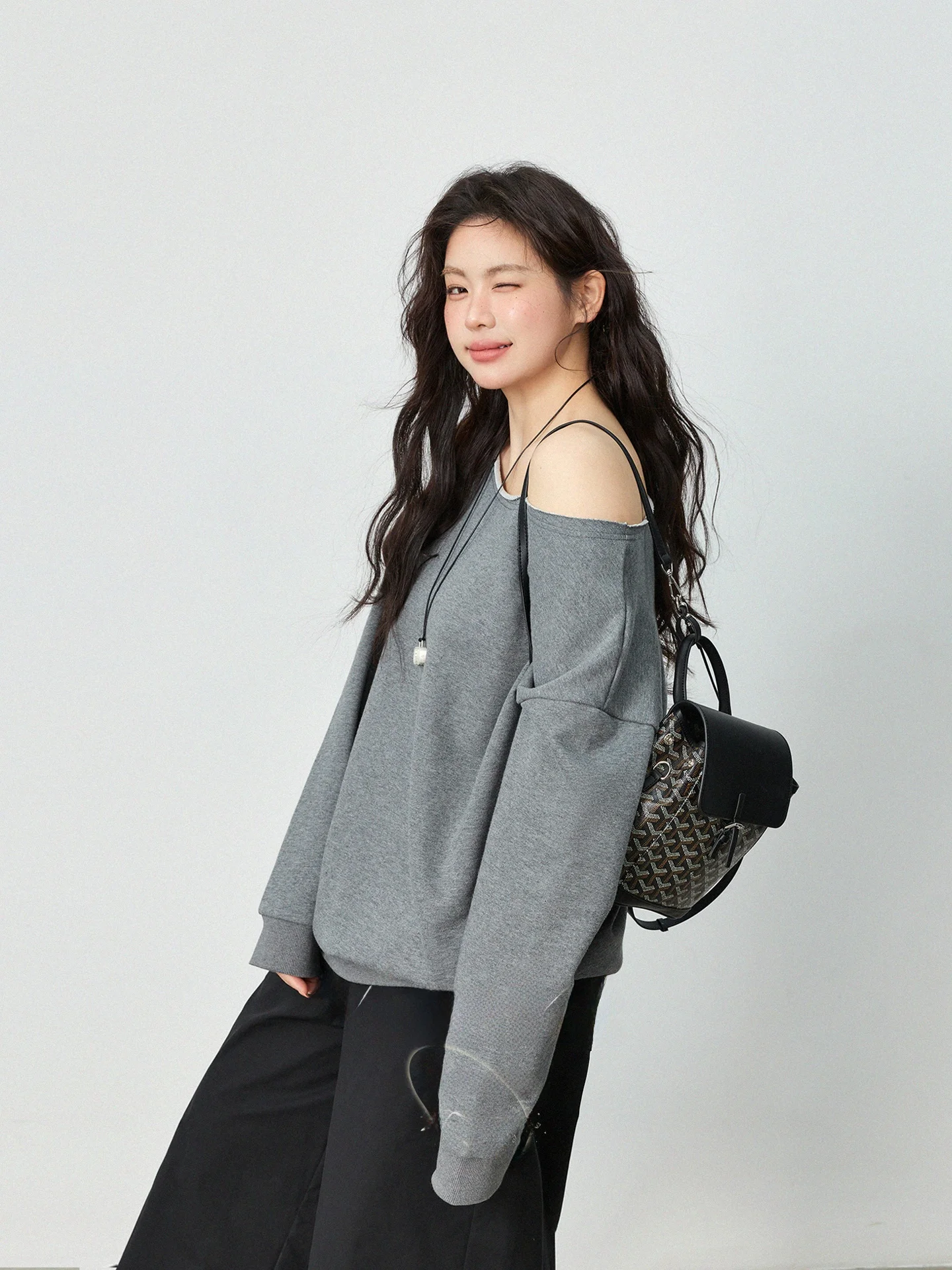 

ay One-oulder Casual Sweatirt Women's plus Size Inner Wear Gentle Korean Sle Spring Season Long Sve Cotton Top