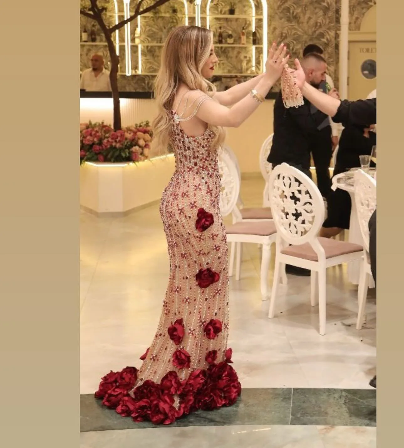 Perles de luxe Robe de soirée sirène avec des Appliques de fleurs 3D femme robes de bal robes de soirée anniversaire Robe de soirée personnaliser