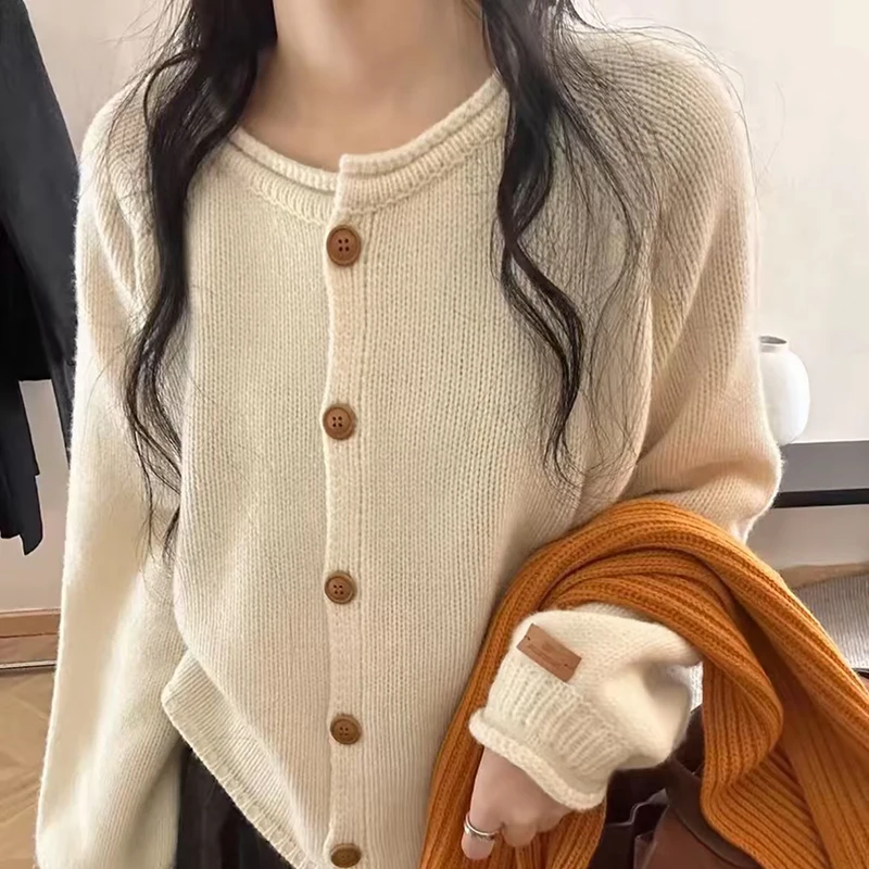 100% pure wool knitted women's cardigan O-neck sweater for autumn and winter, short style with full sleeves, new women's sweater