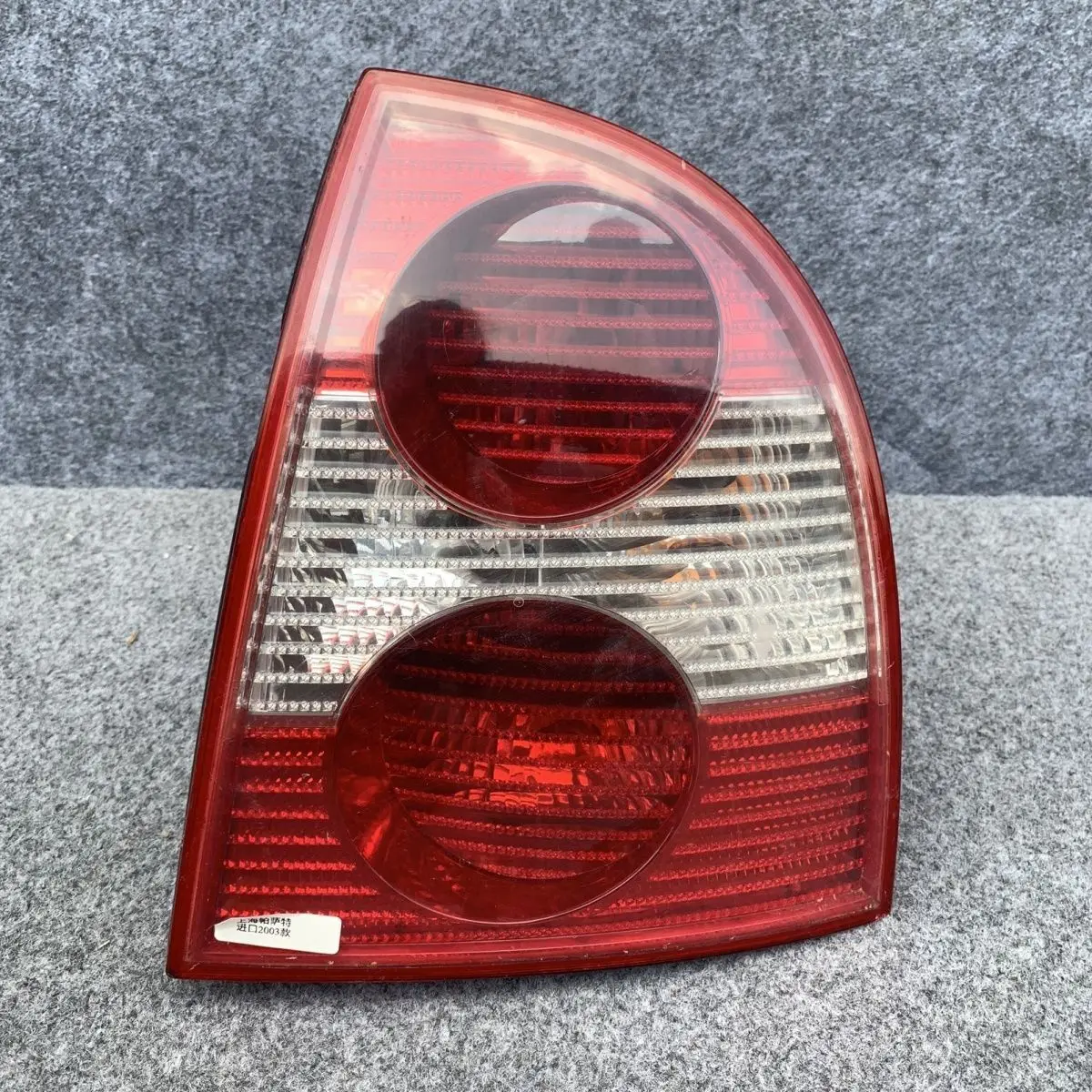 

Car Rear Tail Light Without Bulbs Tail Lamp For Volkswagen VW Passat B5 Sedan 2000-2005 3B5945095AE 3B5945096AE