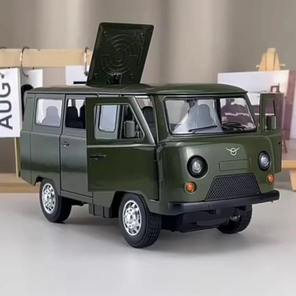 1:18スケール ロシア製UAZトラベラー 車模型 おもちゃ メタルダイキャスト プルバック サウンドライト付き ステーションワゴン バンモデル 装飾品 ギフト