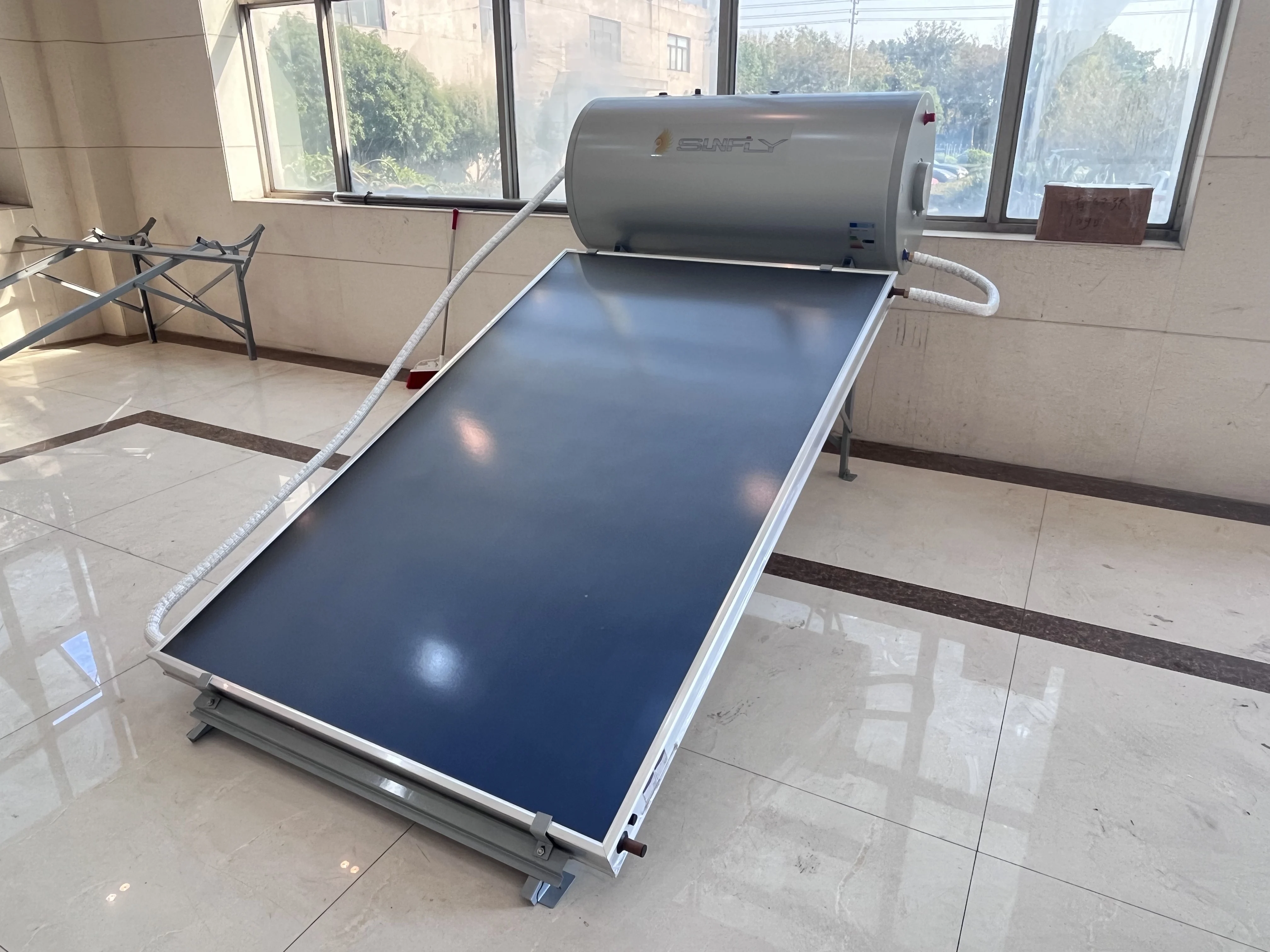 High Efficiency Factory-Wholesale Flat Panel High Pressure Solar Water Heater  Roof Top for Outdoor Home Hotel Use