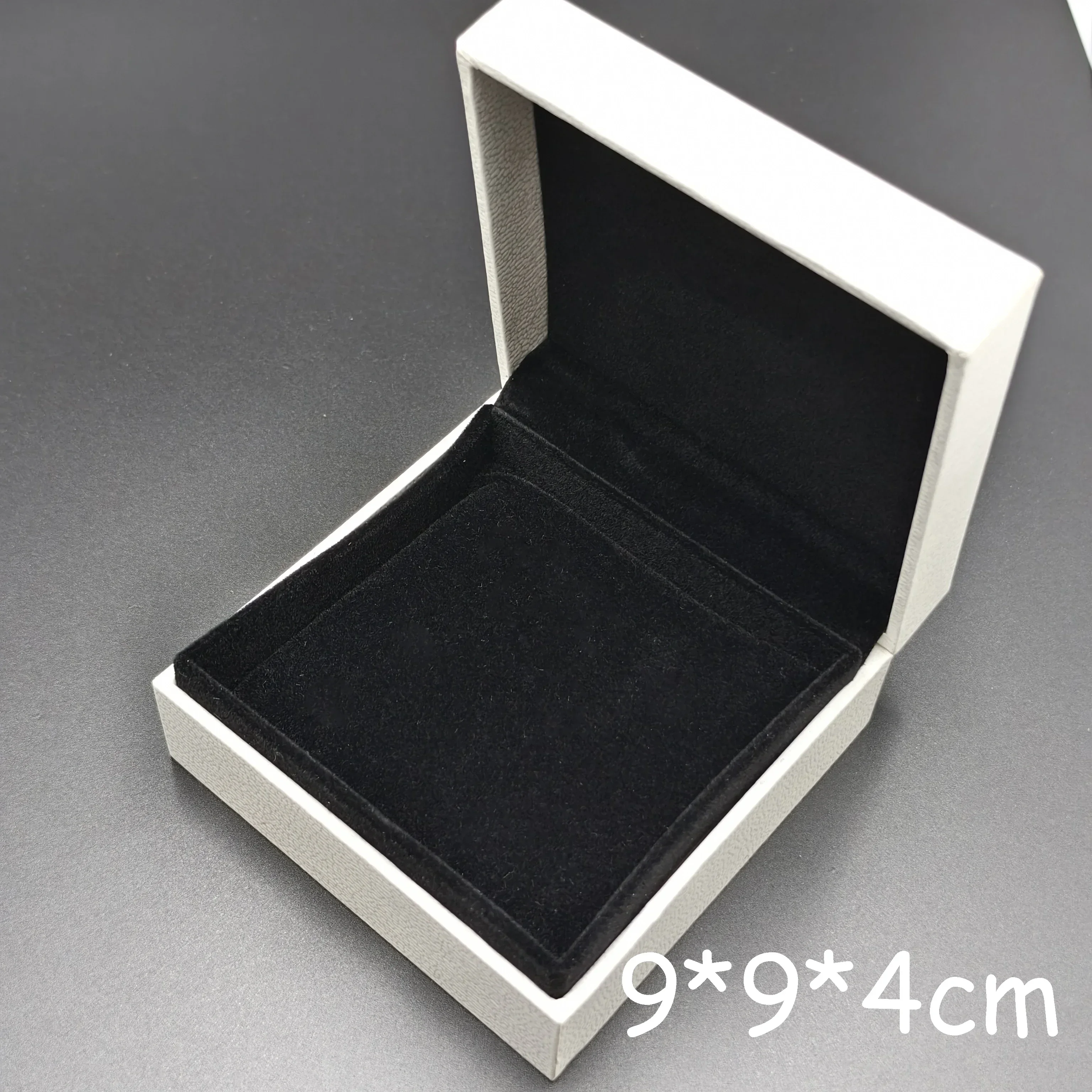 MOTO 2024 New Gift Box Ring Earrings Bracelet Necklace Beautiful Packaging box  Fashion simple black and white Jewelry box