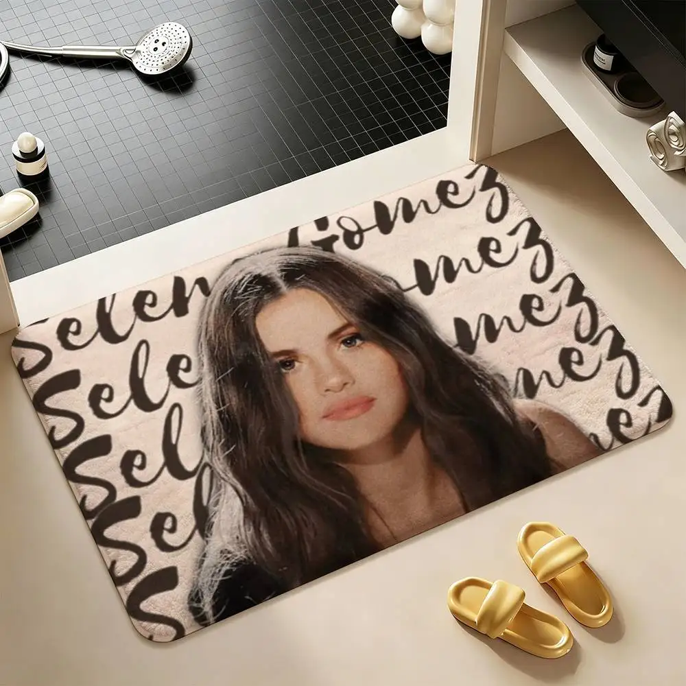 S-Selena Gomez Singer Shower Room Absorbent Small Floor Mat Soft Comfortable Decorative Foot Mat
