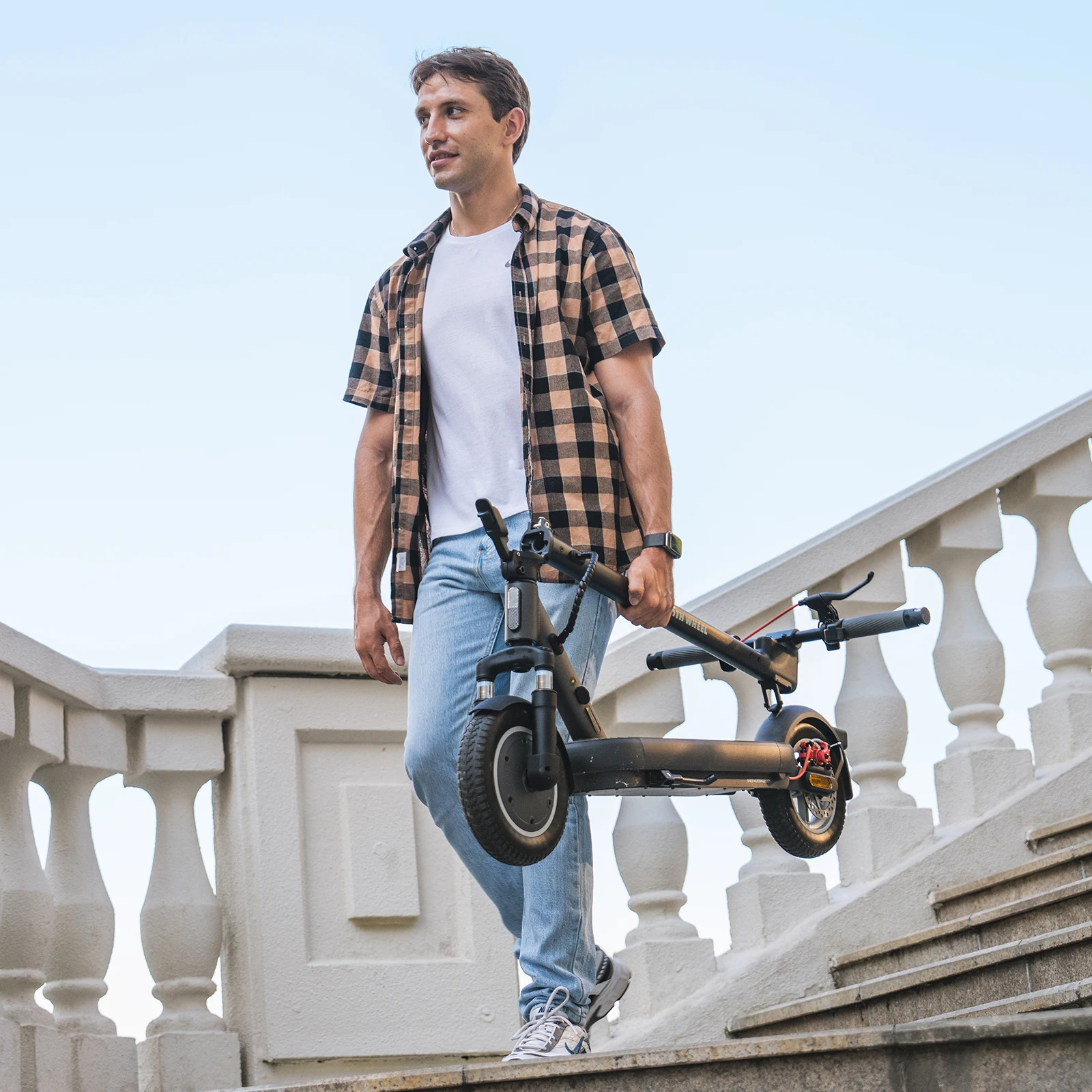 سكوتر كهربائي بعجلة 5TH، إطارات صلبة مقاس 10 بوصات، محرك ذروة 800 وات، 40-45 كيلومتر، تعليق مزدوج، إشارات الانعطاف والضوء المحيط، 48 فولت 7.5 أمبير في الساعة #4