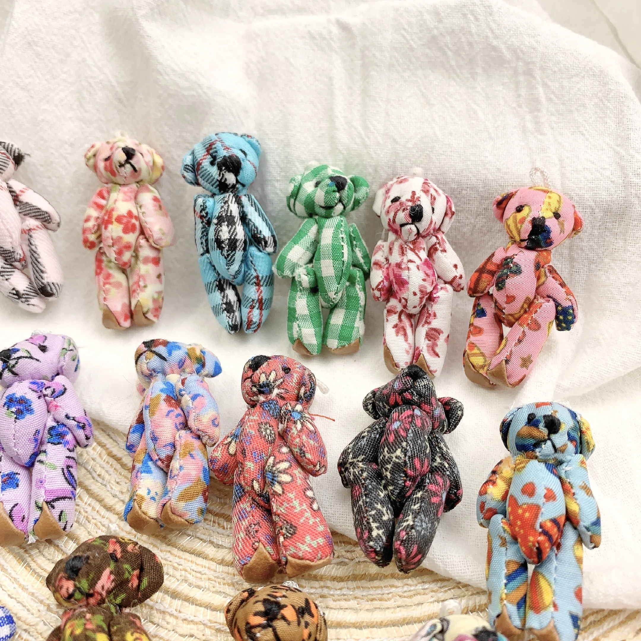 10pcs Mini Joint Bears Plush Keychain 4.5-3.5cm Cartoon Floral Plaid Bear Doll Stuffed Toy Bag Pendant Kids Christmas Party Gift