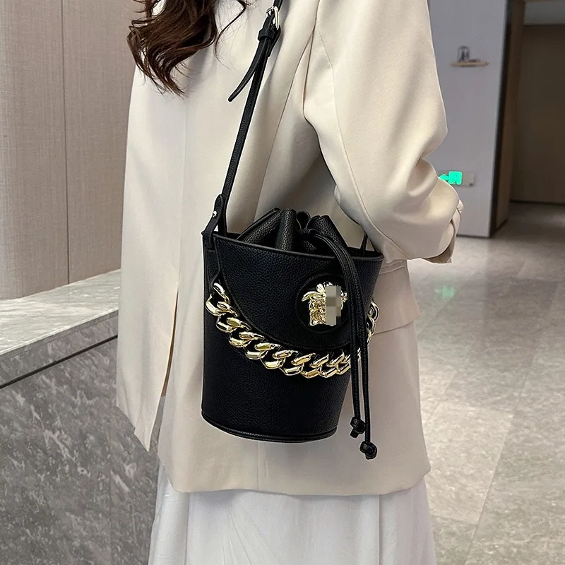 Water bucket NV bag casual and fashionable Korean version solid color hand-held chain single shoulder crossbody bag trendy