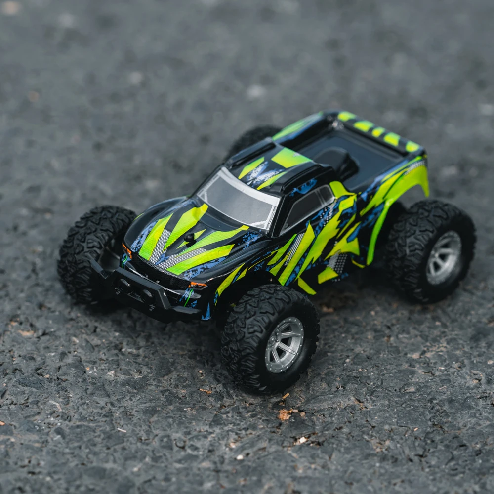 Climbing Ground Mini Remote Control Car RC 4X4 Off-road 1:32 Vehicle Drift Car High Speed Car Children Boys Toy