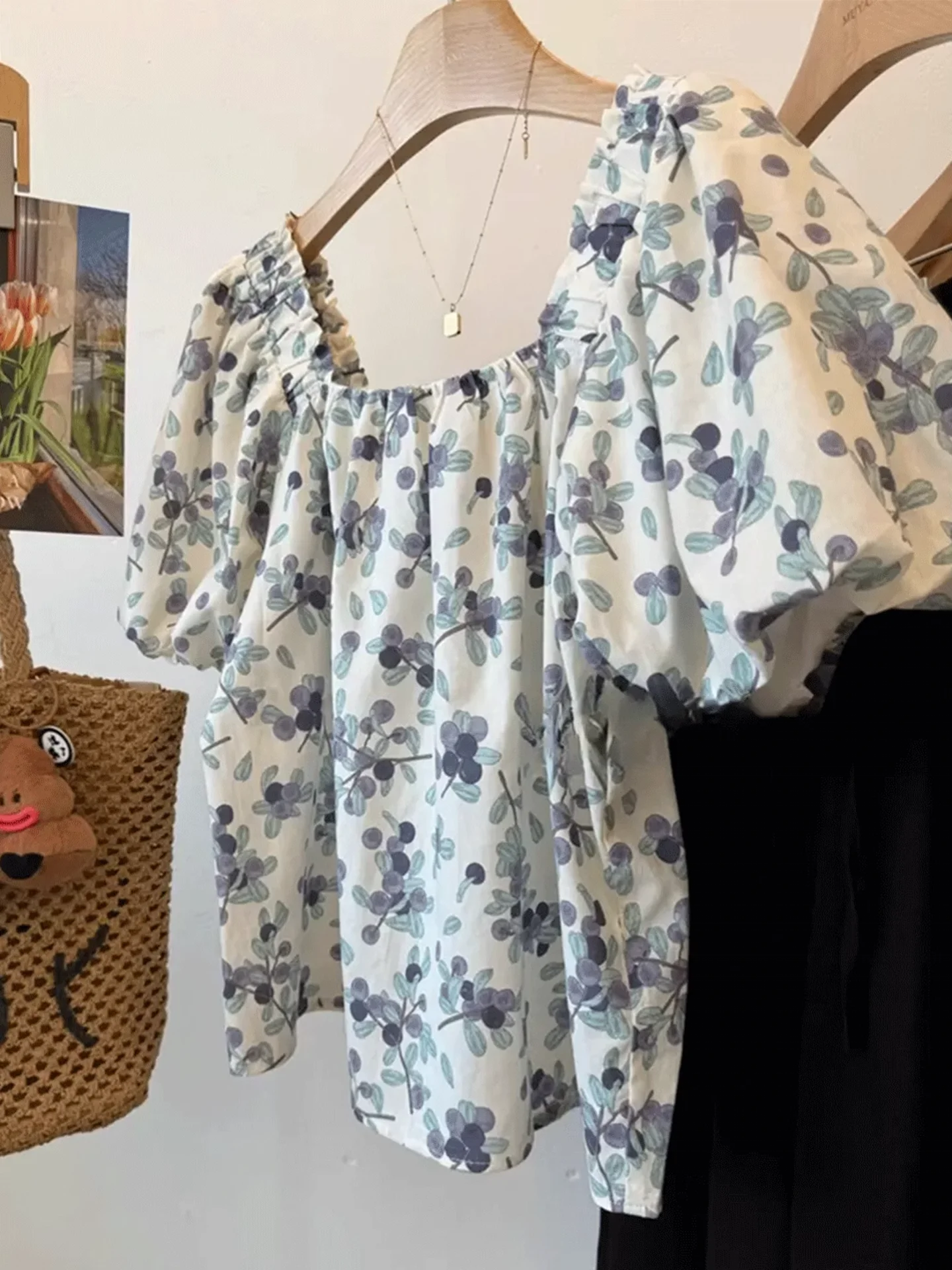 

Summer 2025 Women's Loose Fit Bubble Sve irt Square Collar Floral Print Chiffon ort Sve Top Korean Sle Faionable