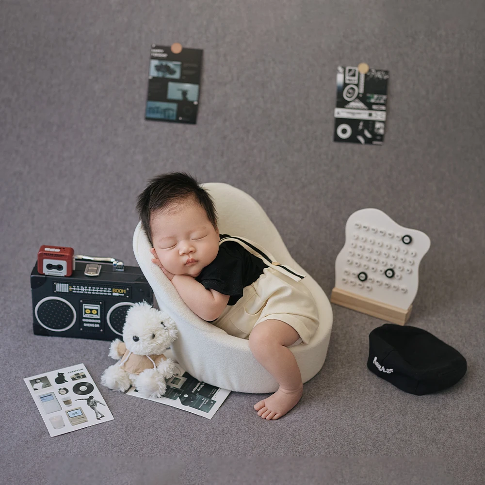 Newborn Photography Props Gray-Toned Theme Beret+Baby Costume Set Radio Mini Bear Plush Toy Studio Photo Scenes Decorative Props