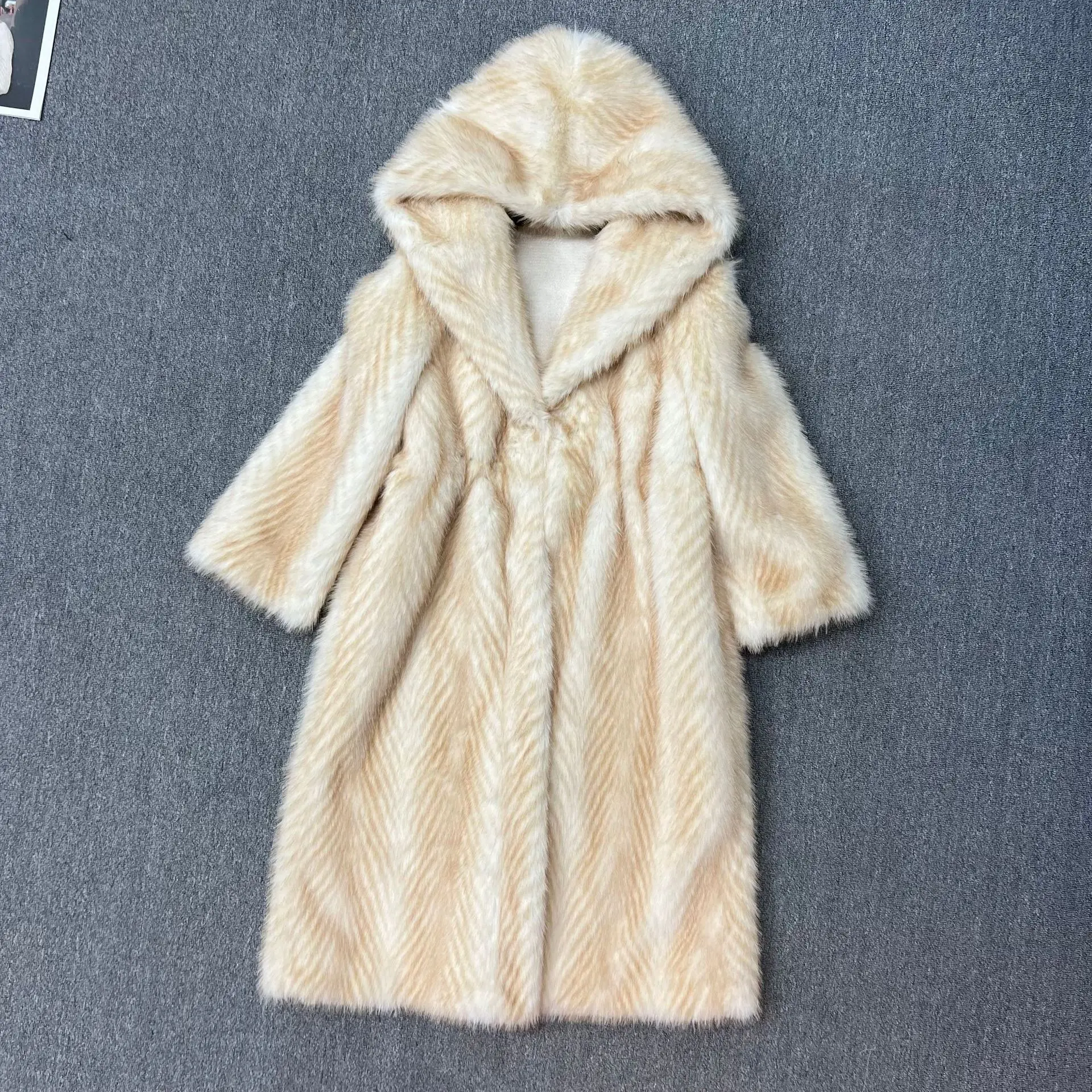 

Новая зимняя теплая длинная женская куртка с капюшоном и мехом, модное пальто из искусственного меха, цельное меховое пальто для женщин