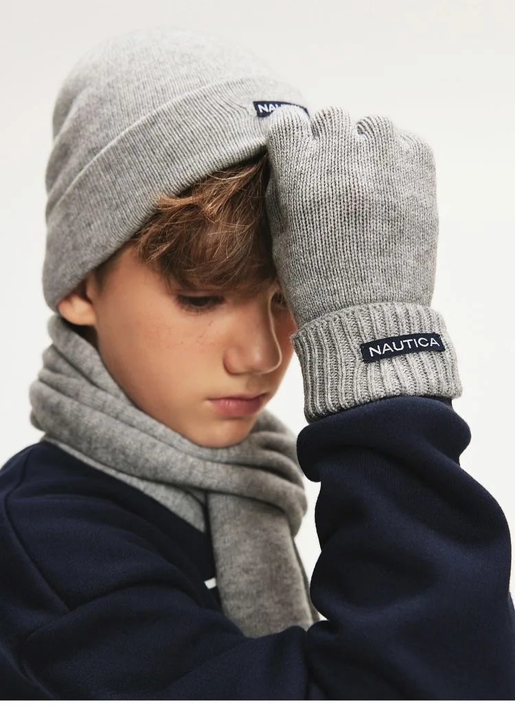 NAUTICA's new five finger gloves are men's uniform size, self heating and warm, and men's and women's outdoor cycling protective