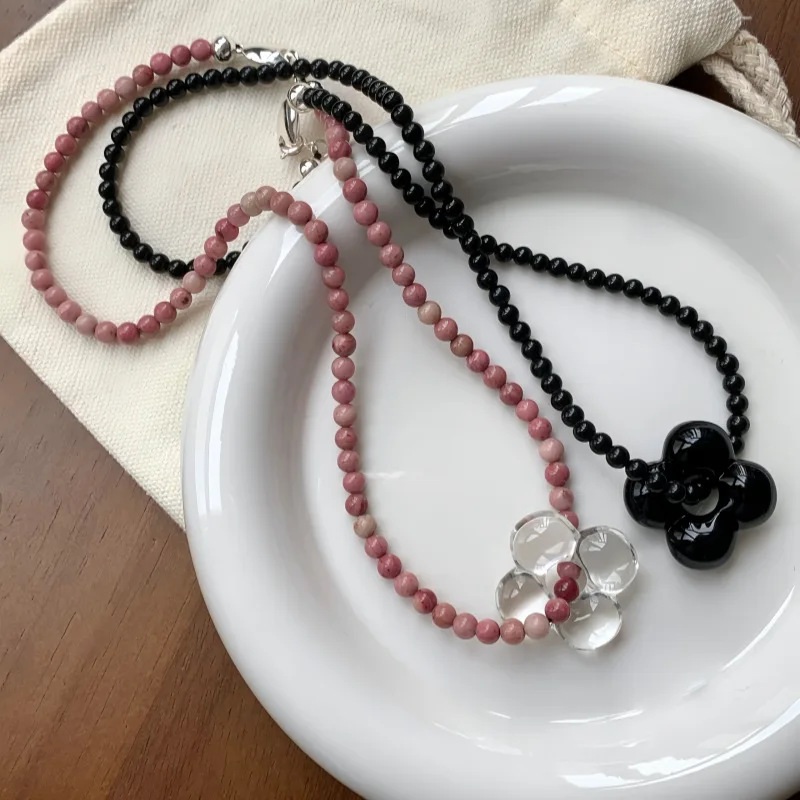 

Natural Stone Beaded Glass Flower Pendant Necklace - Red Jasper & Black Onyx Chic Minimalist Jewelry M373