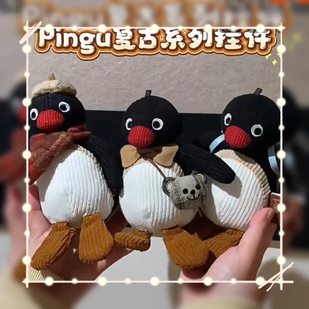ピングー-ペンギンぬいぐるみペンダント-45周年記念コレクタブルトイ-コーデュロイ製キュートなコンパニオン人形-バッグチャーム-女性への誕生日プレゼント